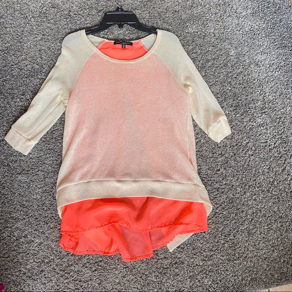 NWOT woman knit tops XS
